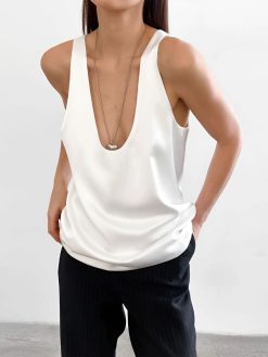 Sleeveless v neck tank top