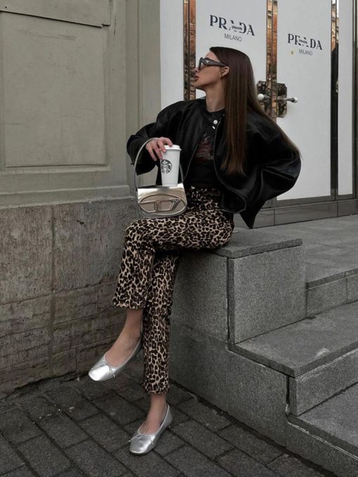 Stylish Leopard Print Tailored Trousers 1