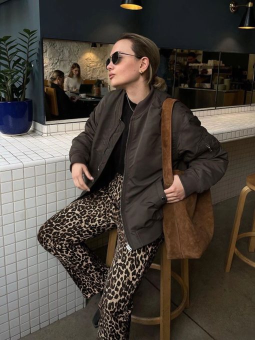 Stylish Leopard Print Tailored Trousers 3